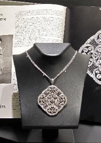 Historische Schmuckkunst bei Régine Giroud Juwelen